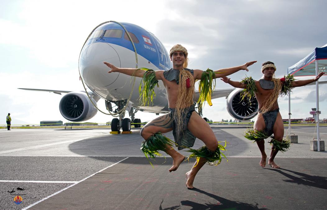 BÃ©nÃ©diction du BORA BORA F-OVAA, le 3Ã¨me Tahitian Dreamliner Air Tahiti Nui