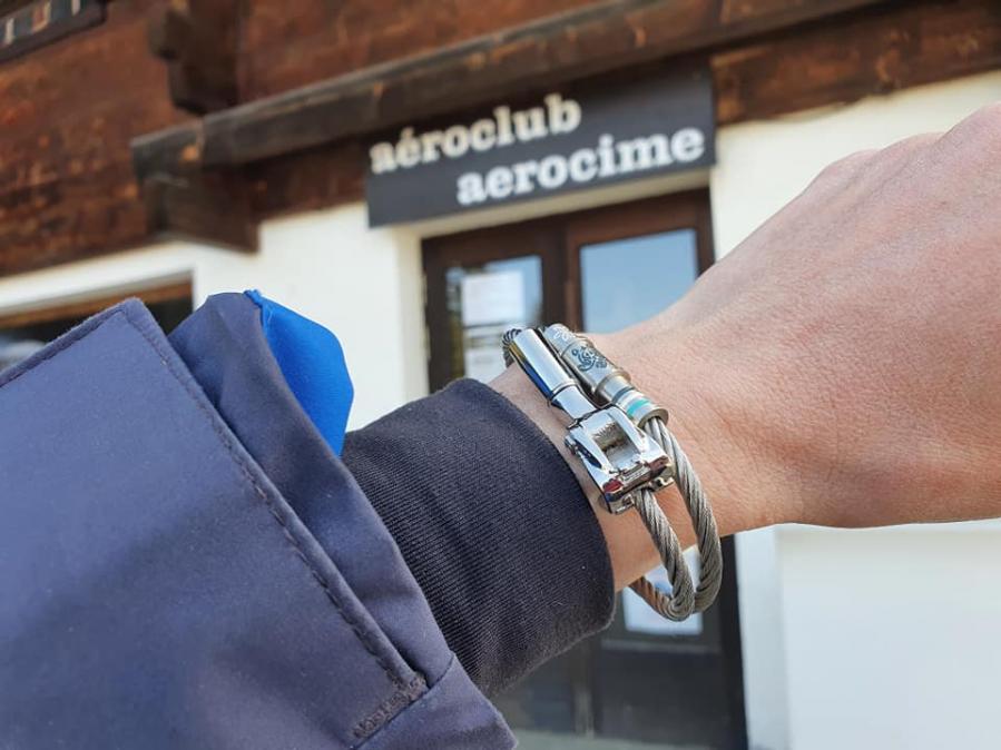 Les bracelets Mach 2 Ã  MegÃ¨ve...survolent le Mont Blanc