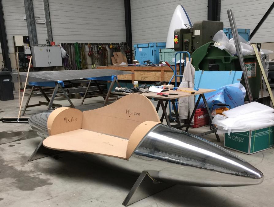 Dans l'atelier d'Aéro-Design transformation de pièces Dassault